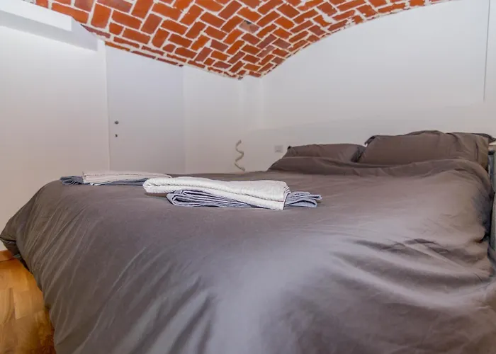 Appartamento Industrial Loft -center Of Turin- By Happyhostorino *