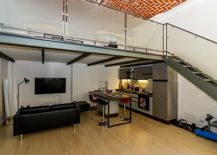 Industrial Loft -center Of Turin- By Happyhostorino